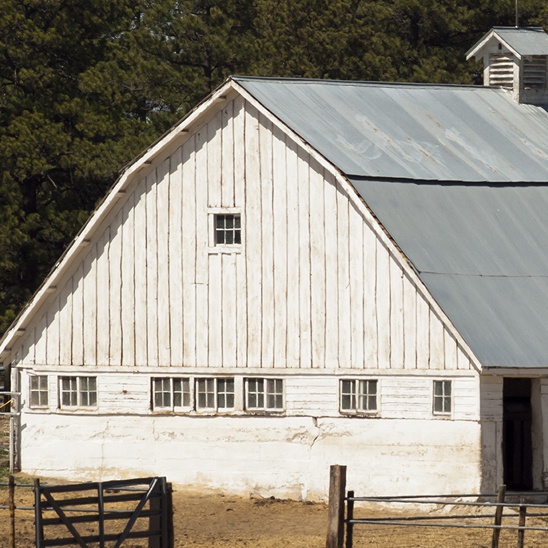 White Barn | 8390-CB